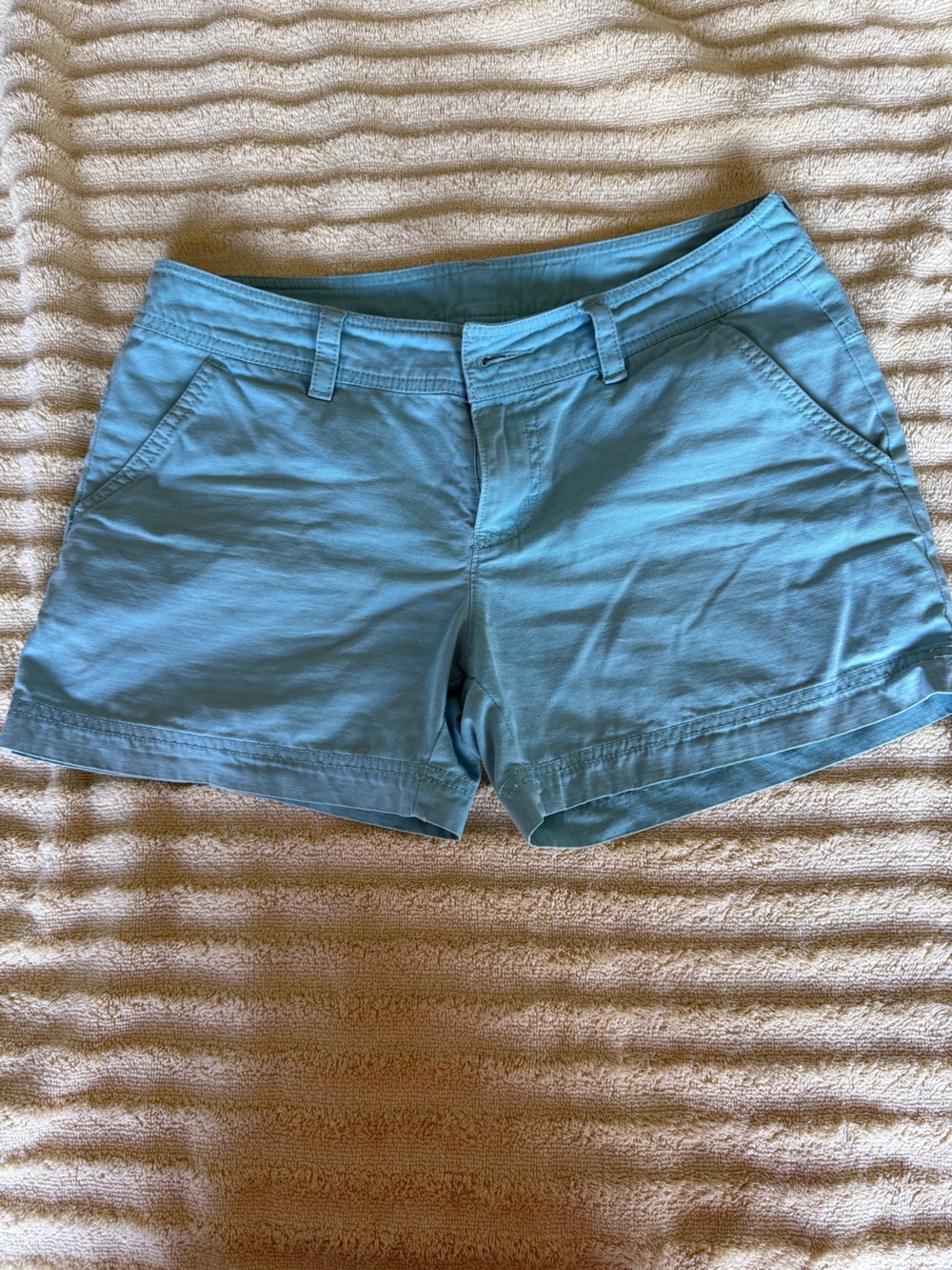 Columbia Teal Green Casual Shorts Women’s